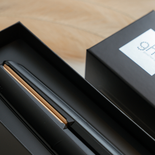 GHD PLATINUM+ HAIR STRAIGHTENER IN BLACK
